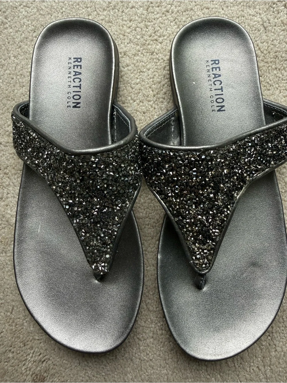 Vintage Kenneth Cole Reaction Women's Black Glitter Thong Sandals